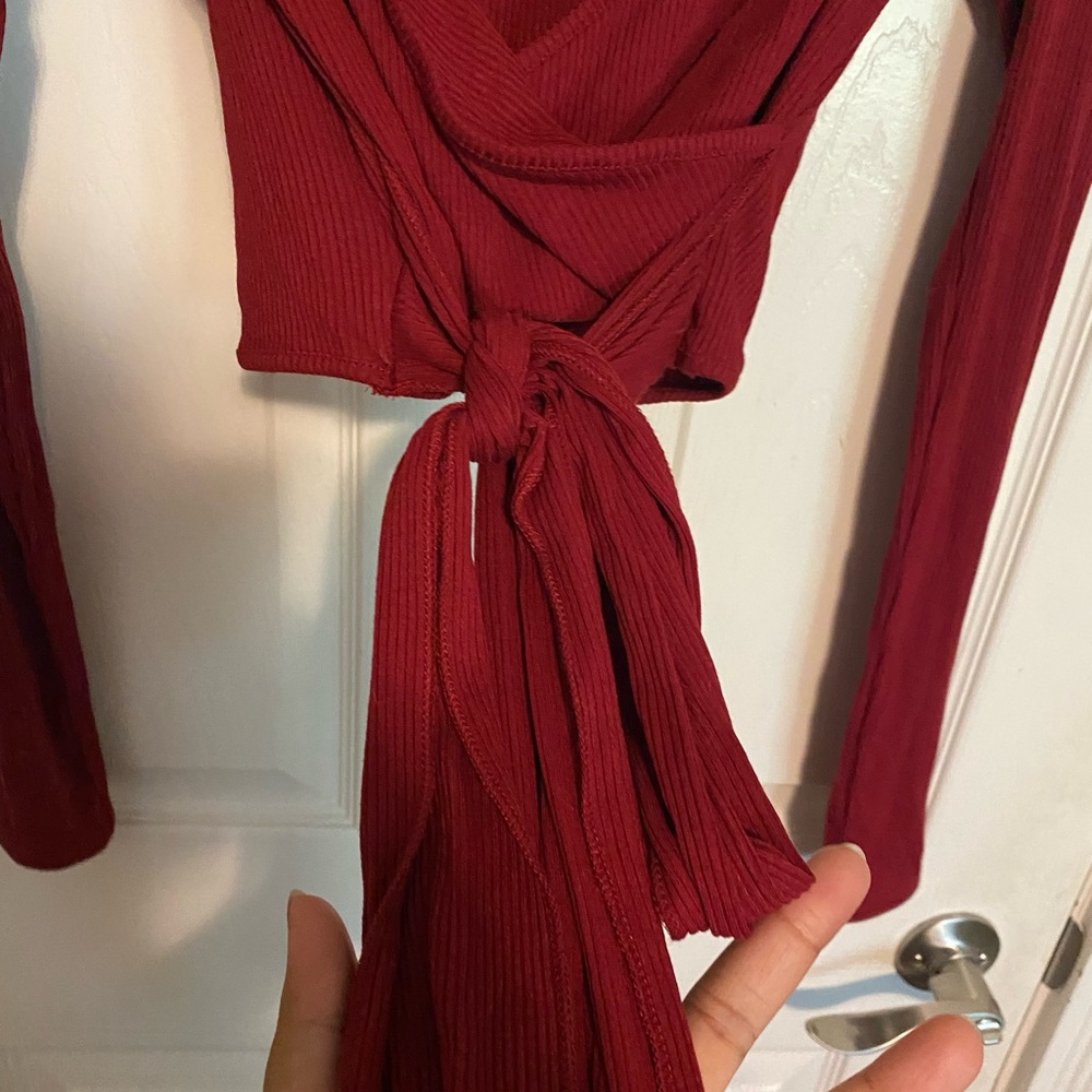 BNWT Cross Front Ribbed Crop Top - Picture 2 of 3